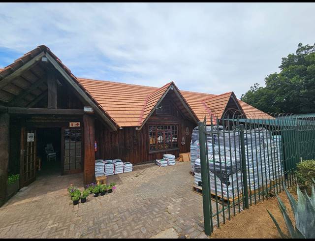 1,503M² BUSINESS CENTRE FOR SALE IN SASOLBURG CENTRAL